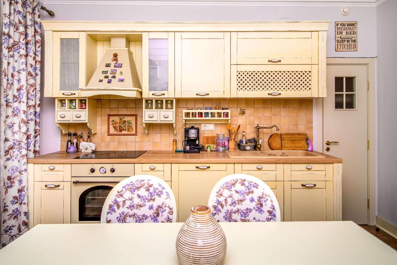 Central Shabby Chic Flat Close To Paid Parking Appartamento Varna Esterno foto